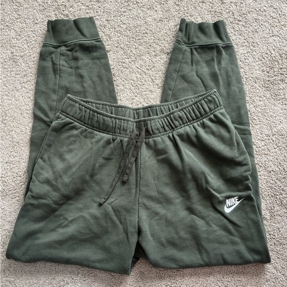 Nike Pants - Nike Women’s Jogger Style Fleece Sweatpants Size Medium